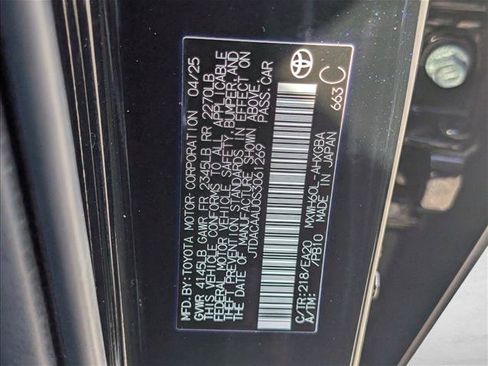 Certified 2025 Toyota Prius XLE FWD image 24