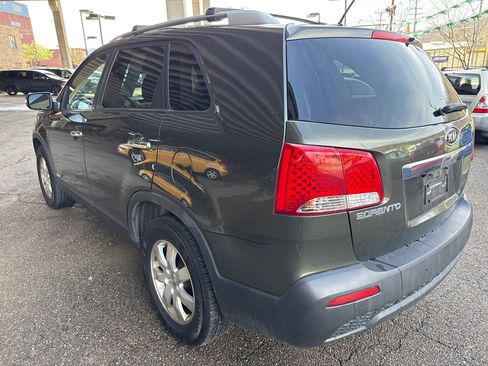 Used 2012 Kia Sorento LX w/ V6 Convenience Pkg image 2
