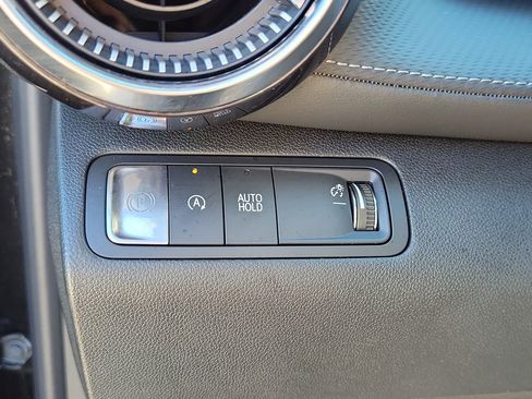 Used 2025 Chevrolet Equinox LT image 27