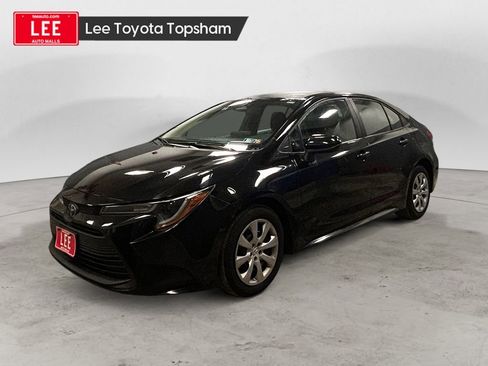 Used 2023 Toyota Corolla LE image 1