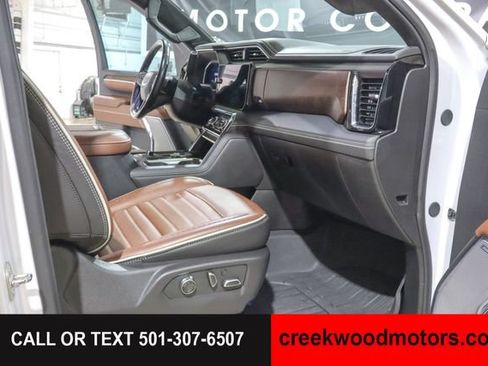 Used 2024 GMC Sierra 2500 Denali Ultimate AWD/4WD image 49