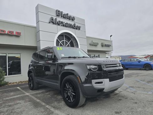 Used 2025 Land Rover Defender 110 S image 1