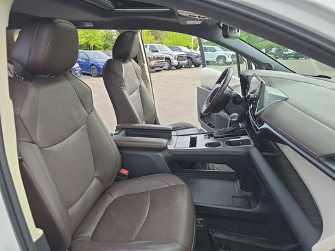 Certified 2021 Toyota Sienna Platinum AWD/4WD image 13