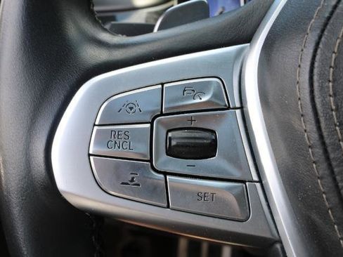 Used 2019 BMW 750i xDrive AWD/4WD image 10