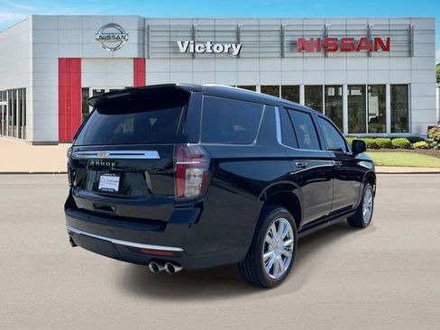 Used 2024 Chevrolet Tahoe High Country w/ Advanced Technology Package AWD/4WD image 3