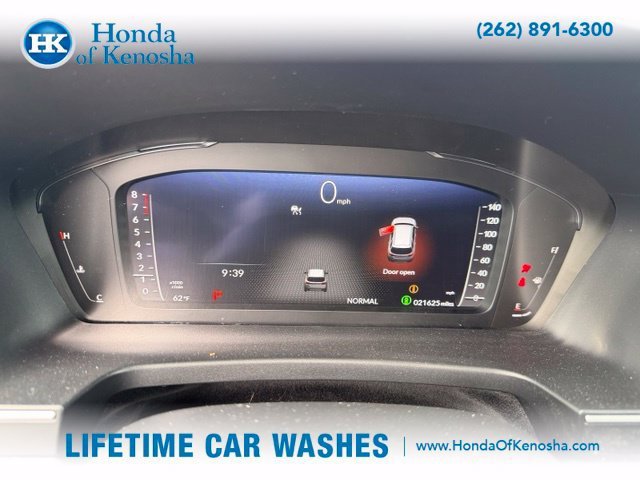 Used 2025 Honda Pilot Black Edition image 8