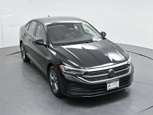Used 2024 Volkswagen Jetta SE FWD image 53