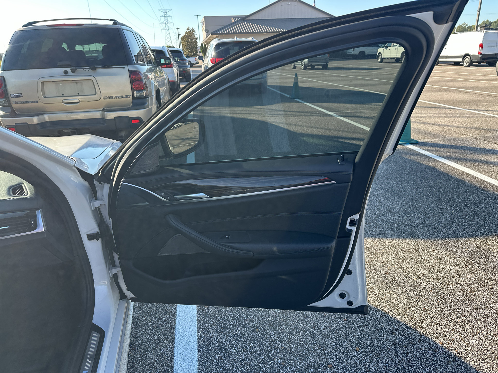 Used 2018 BMW 540i w/ M Sport Package RWD image 13