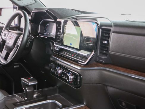 Used 2023 GMC Sierra 1500 Elevation image 28
