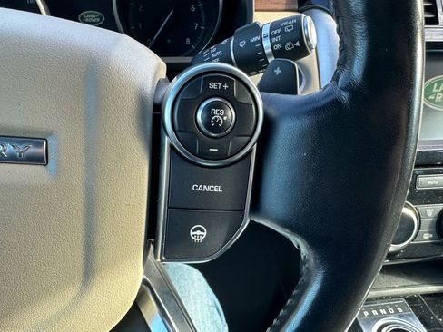 Used 2017 Land Rover Discovery HSE image 63