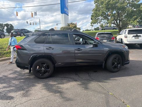 Used 2020 Toyota RAV4 XSE w/ XSE Grade Weather Package AWD/4WD image 14