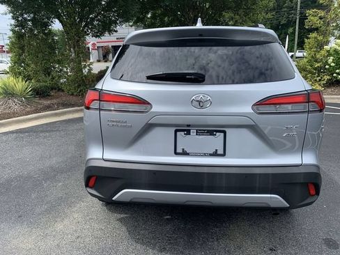 Certified 2022 Toyota Corolla Cross XLE AWD/4WD image 7