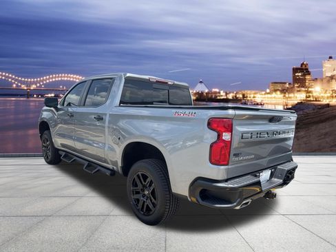 Used 2023 Chevrolet Silverado 1500 LT Trail Boss w/ LT Trail Boss Premium Package AWD/4WD image 3