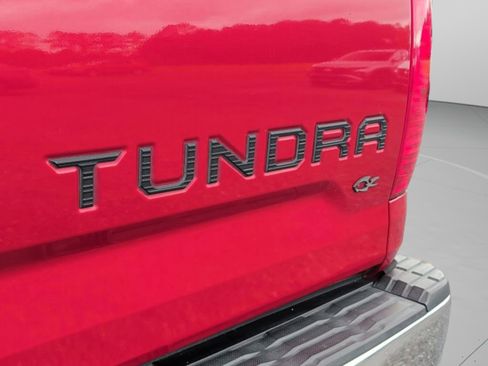 Used 2015 Toyota Tundra SR5 w/ TRD Off Road Package AWD/4WD image 45