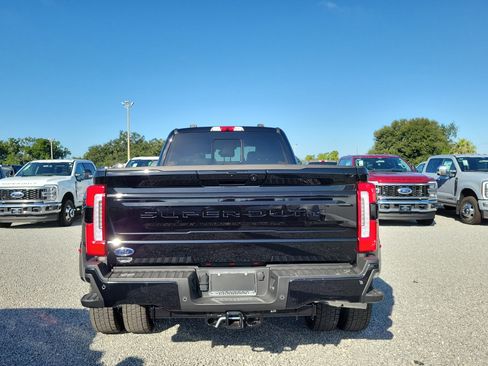 New 2026 Ford F450 Platinum w/ FX4 Off-Road Package image 7