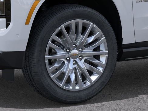 New 2026 Chevrolet Suburban Premier AWD/4WD image 9