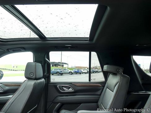 Certified 2024 Chevrolet Tahoe High Country AWD/4WD image 19