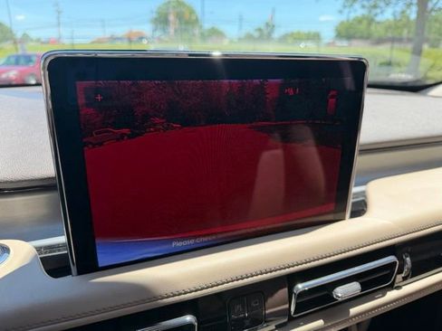 Used 2022 Lincoln Aviator AWD w/ Premium Package image 16