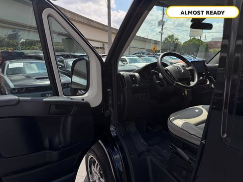 Used 2015 RAM ProMaster 2500 w/ Premium Appearance Group FWD image 23