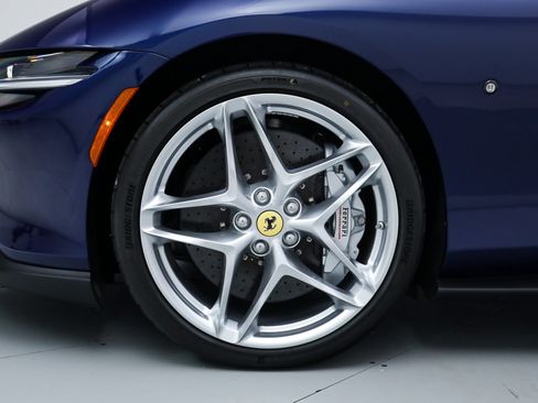 Certified 2026 Ferrari Roma Spider RWD image 39