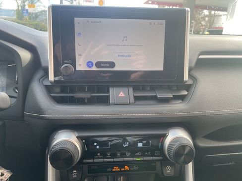 Used 2025 Toyota RAV4 LE image 21