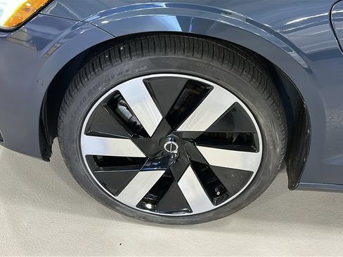 Certified 2024 Volvo S60 T8 Plus w/ Climate Package AWD/4WD image 8