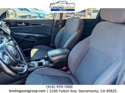 Used 2016 Kia Sorento FWD w/ LX Convenience Package image 16