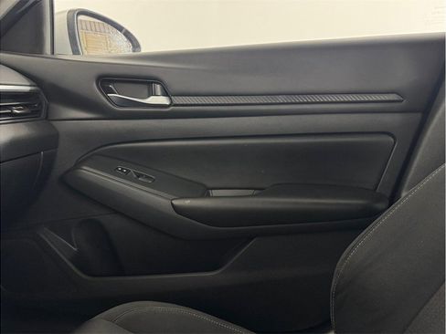 Used 2022 Nissan Altima 2.5 S FWD image 19