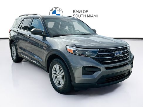 Used 2024 Ford Explorer XLT RWD image 1