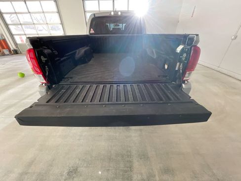 Used 2017 Toyota Tacoma TRD Off-Road image 24