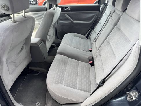 Used 2004 Volkswagen Passat GLS FWD image 16