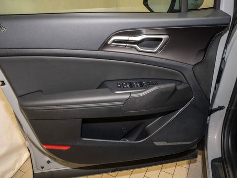 New 2026 Kia Sportage EX image 13