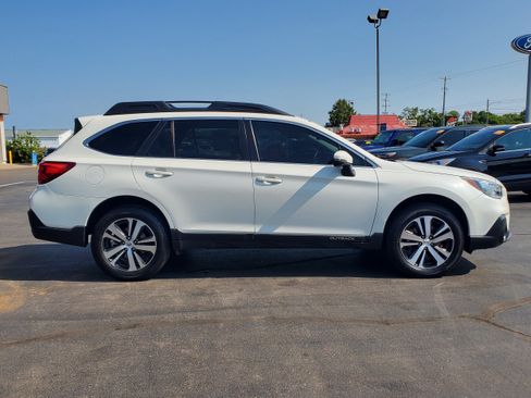 Used 2019 Subaru Outback 2.5i Limited AWD/4WD image 5