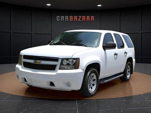 Used 2010 Chevrolet Tahoe LS w/ Interior Plus Package image 2