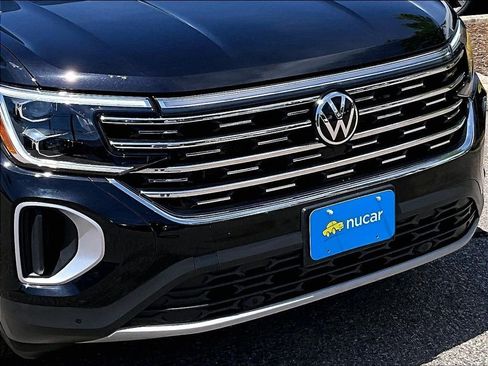 Used 2024 Volkswagen Atlas SEL AWD/4WD image 31