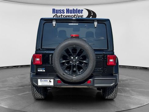 Used 2021 Jeep Wrangler Unlimited Sahara w/ Cold Weather Group AWD/4WD image 4