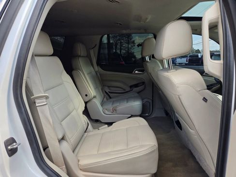 Used 2019 GMC Yukon Denali image 16