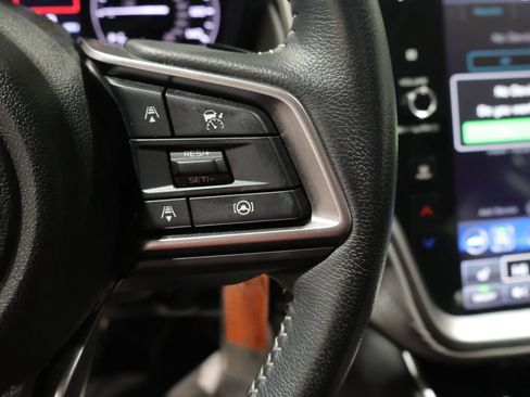 Used 2024 Subaru Outback Premium AWD/4WD image 32