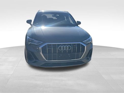 Used 2025 Audi Q3 2.0T Premium image 8