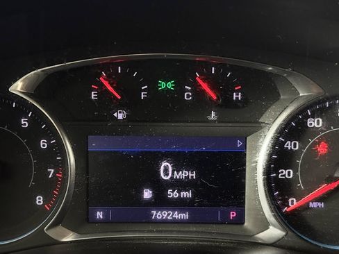 Used 2020 Chevrolet Traverse LT FWD image 16