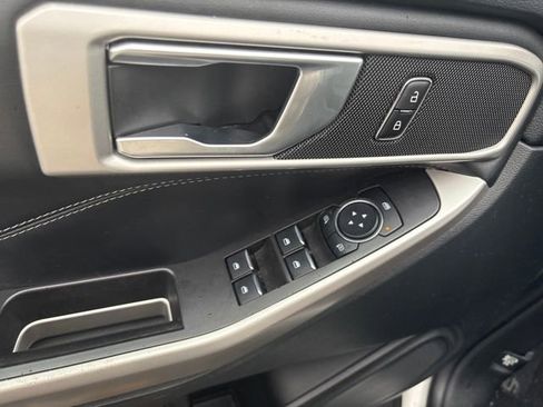 Used 2023 Ford Explorer XLT w/ Equipment Group 202A image 18