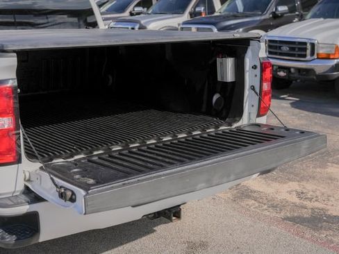 Used 2017 Chevrolet Silverado 1500 LT AWD/4WD image 12
