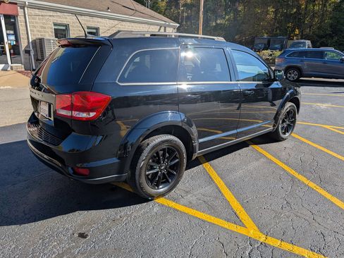 Used 2019 Dodge Journey SE w/ Premium Group image 7