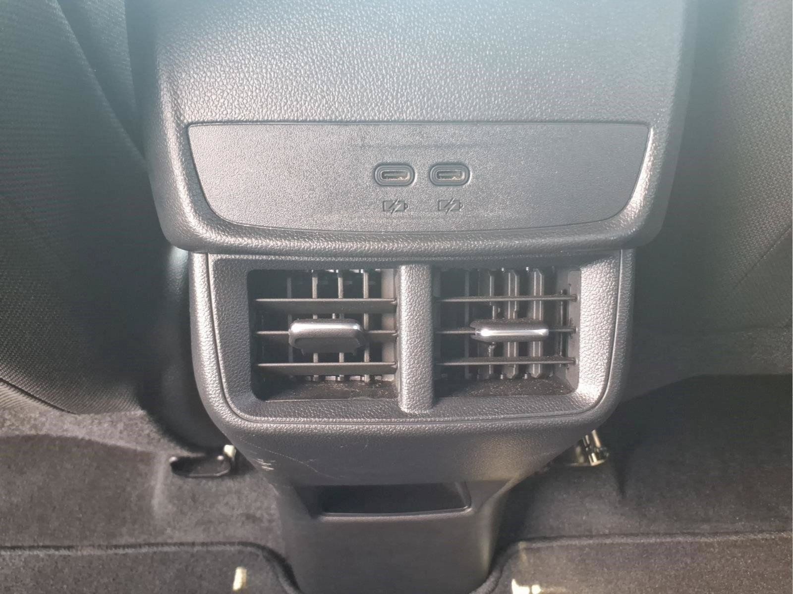 Used 2026 Chevrolet Equinox LT AWD/4WD image 13