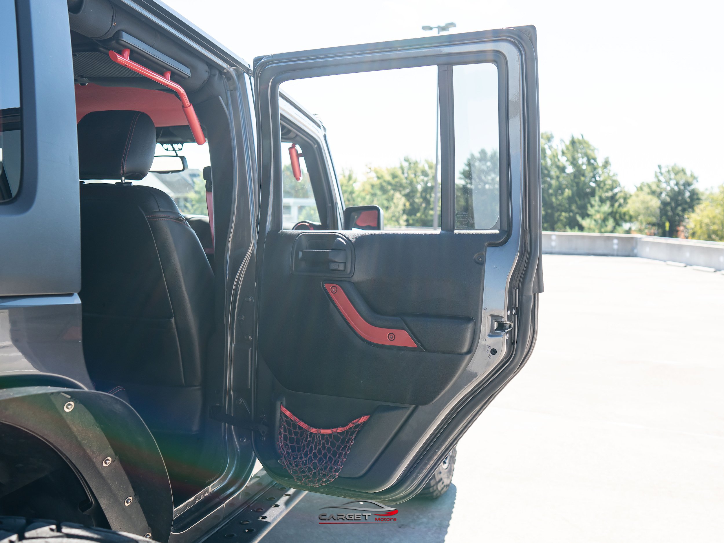 Used 2017 Jeep Wrangler Unlimited Rubicon AWD/4WD image 35