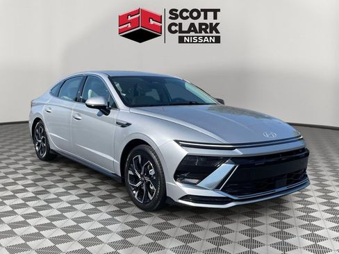 Used 2024 Hyundai Sonata SEL FWD image 1