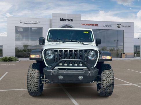 Certified 2023 Jeep Gladiator Rubicon w/ Cold Weather Group AWD/4WD image 3