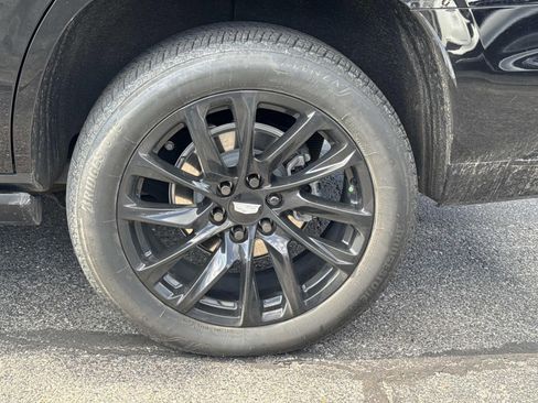 Used 2024 Cadillac Escalade Sport Platinum w/ LPO, ONYX Package image 3