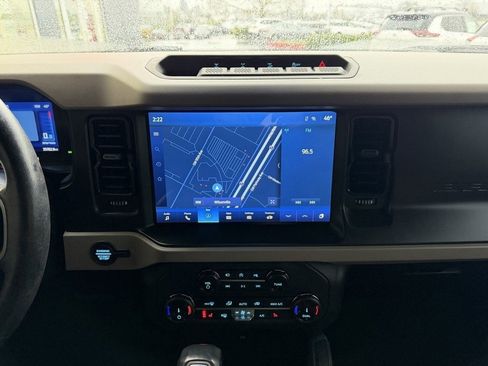Used 2022 Ford Bronco Wildtrak image 20