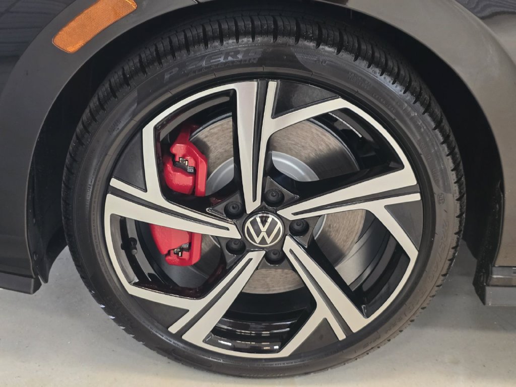 New 2026 Volkswagen GTI SE FWD image 8